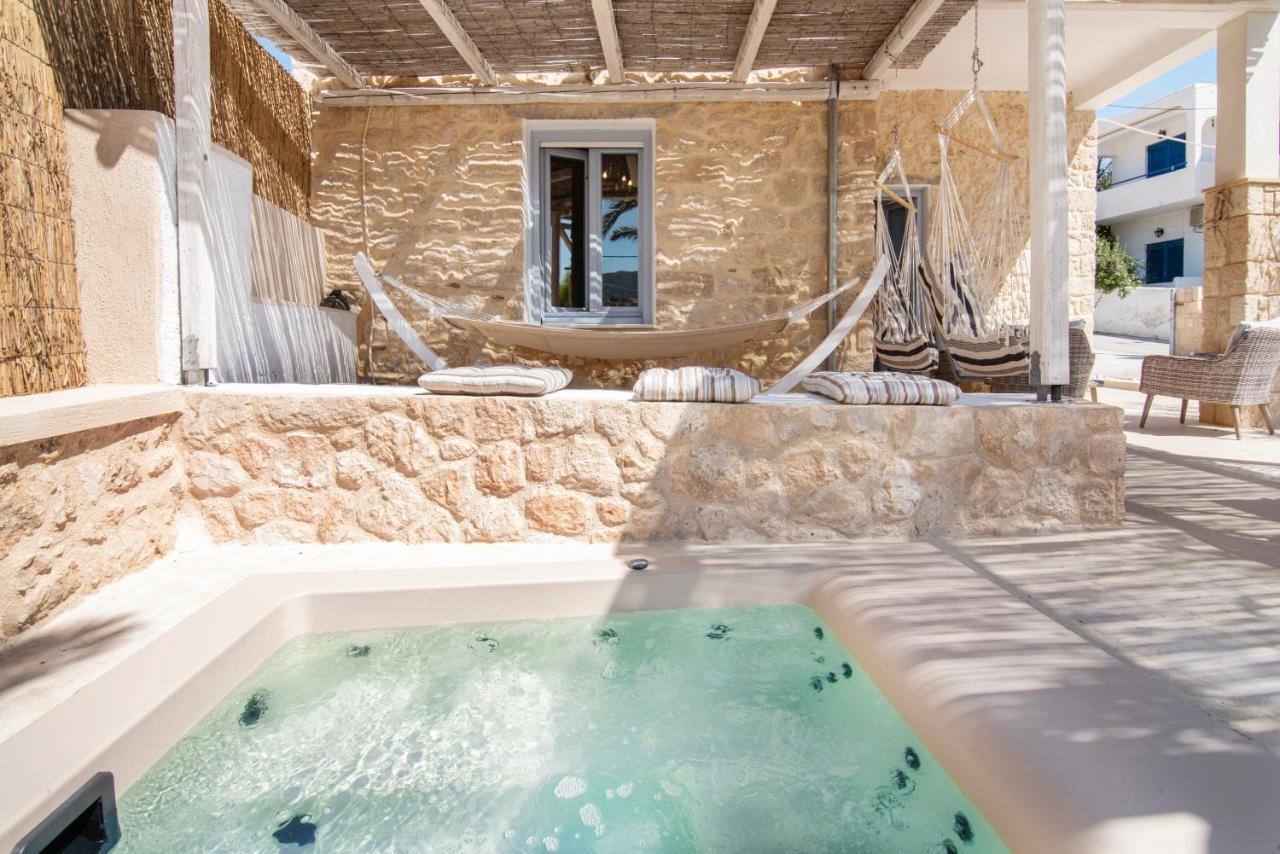 Terra E Sole Spa Suite Aegina Vathí 外观 照片