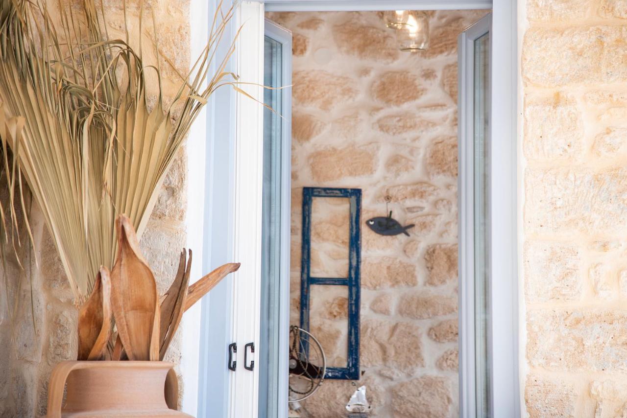 Terra E Sole Spa Suite Aegina Vathí 外观 照片